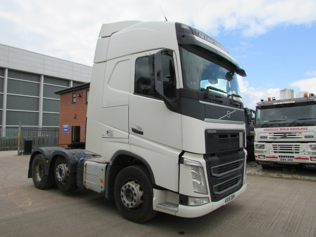 VOLVO FH460 2015 6x2 TRACTOR UNIT (KX15 OBH) S/N:3926