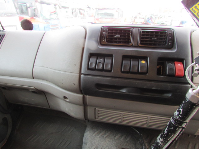 Vehicle Photo 21