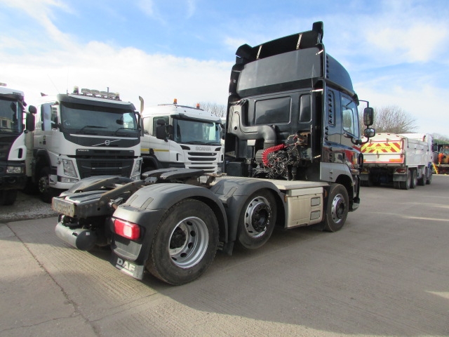 Vehicle Photo 5