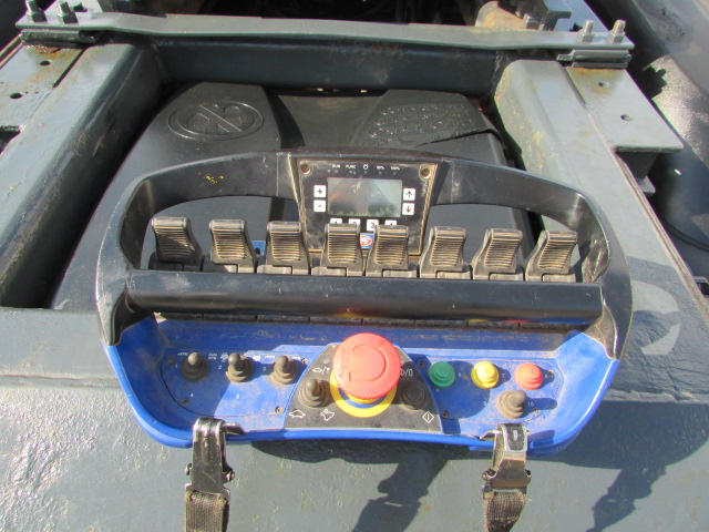 Vehicle Photo 15