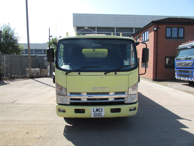 Vehicle Photo 2