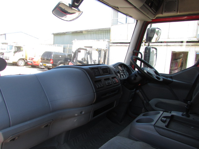 Vehicle Photo 9