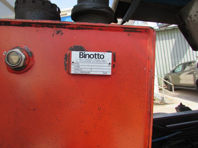 Vehicle Photo 11