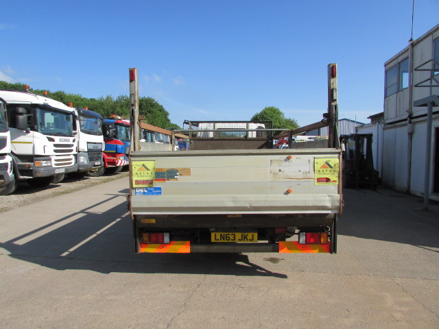 Vehicle Photo 13