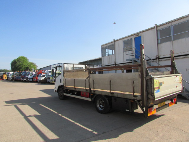 Vehicle Photo 3