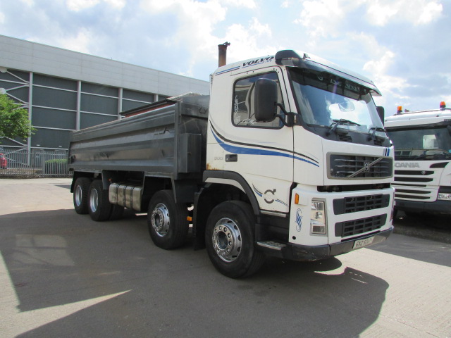 VOLVO FM12 380 2005 8x4 STEEL BODY TIPPER (GXZ 6367) S/N:4078