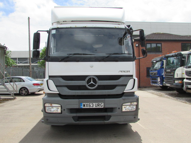 Vehicle Photo 2