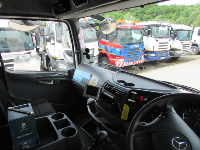 Vehicle Photo 7