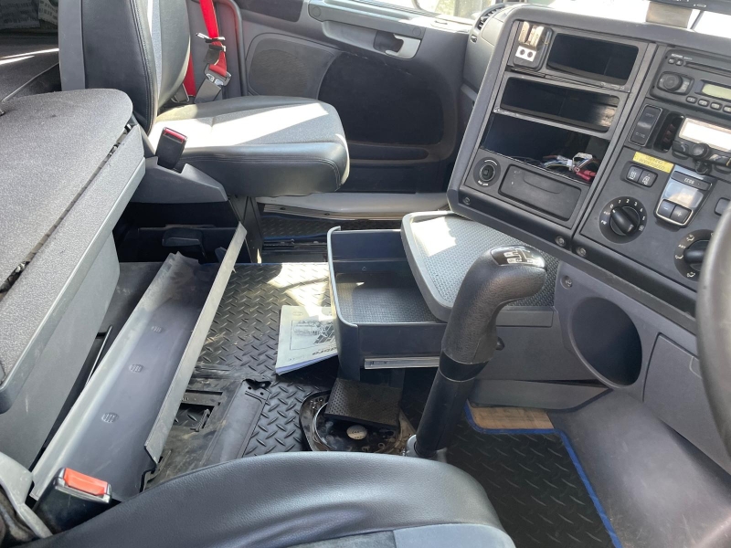 Vehicle Photo 13