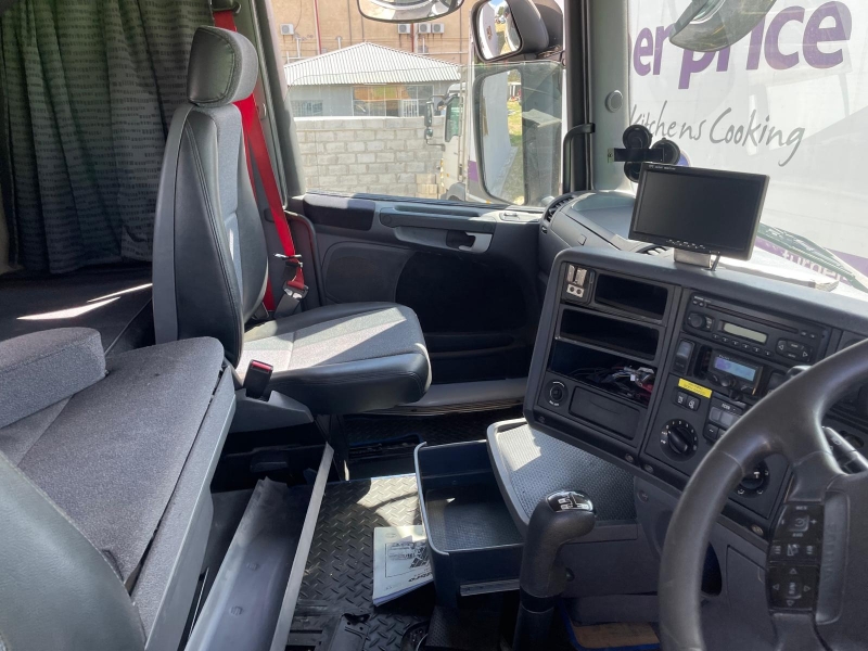 Vehicle Photo 12
