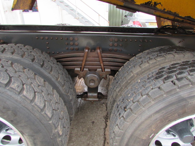 Vehicle Photo 11