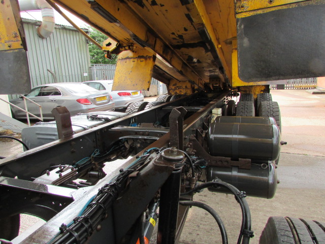 Vehicle Photo 13