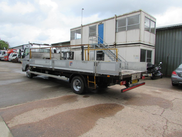 Vehicle Photo 5