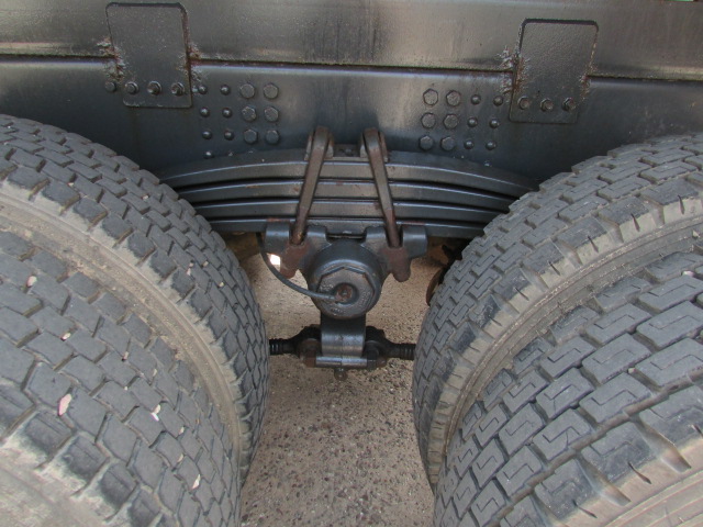 Vehicle Photo 13