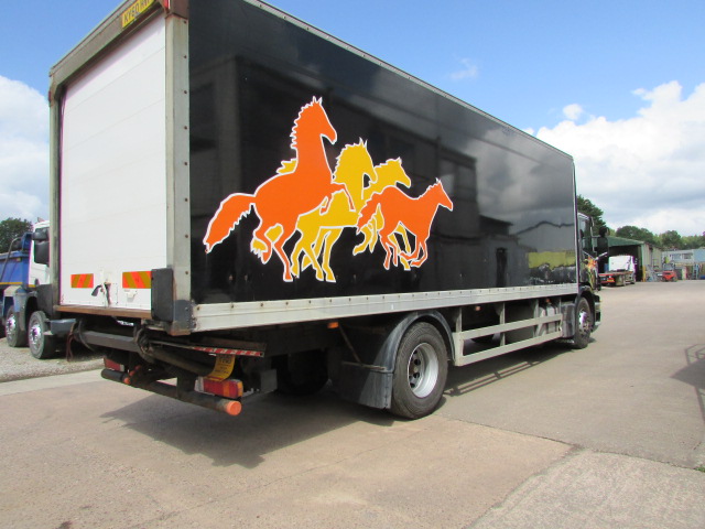Vehicle Photo 13