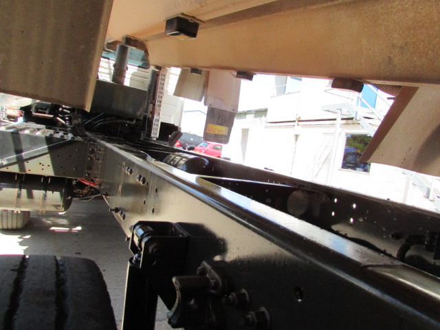 Vehicle Photo 16