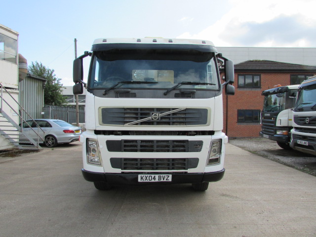 Vehicle Photo 2
