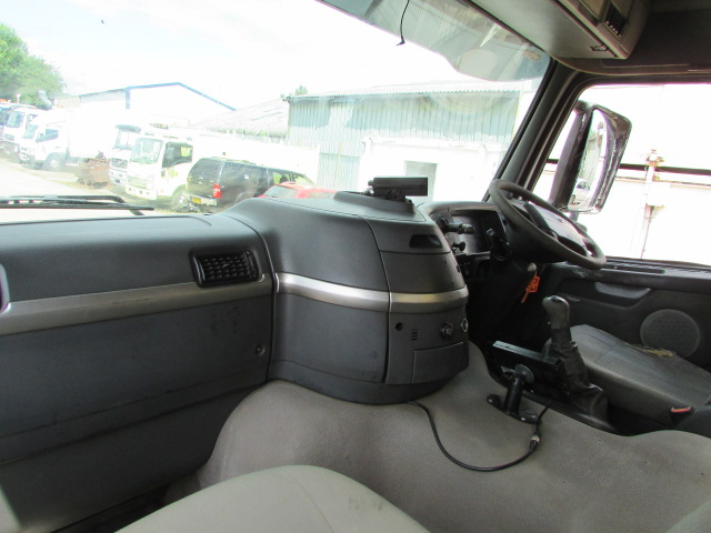 Vehicle Photo 13