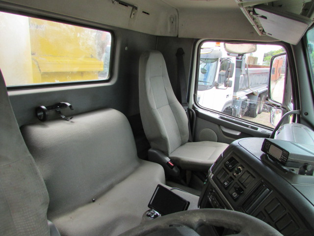 Vehicle Photo 21