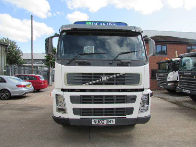 Vehicle Photo 2