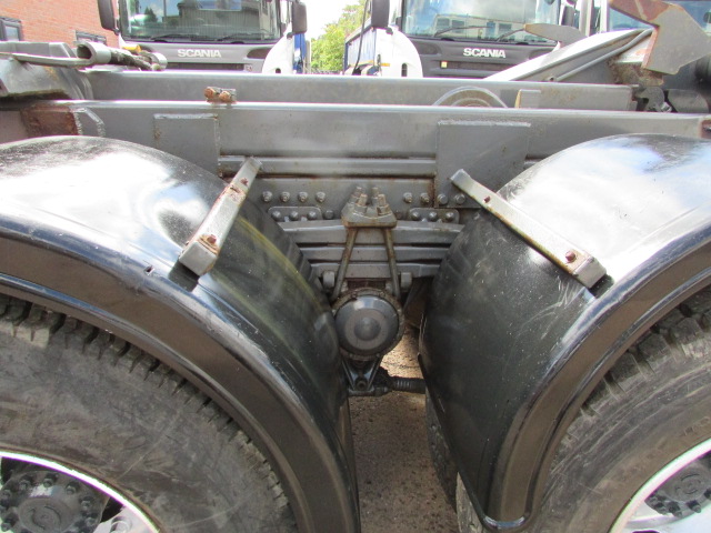 Vehicle Photo 9