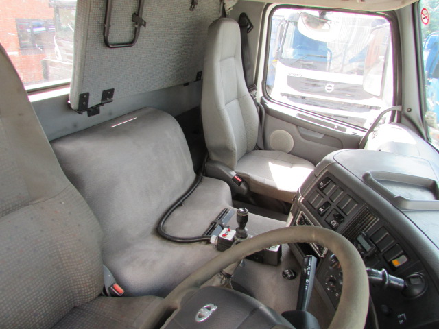 Vehicle Photo 11