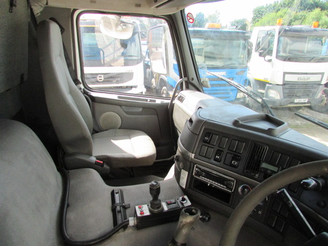 Vehicle Photo 16