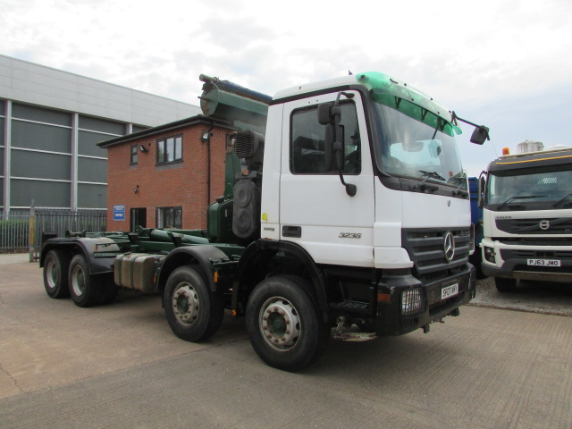 MERCEDES ACTROS 3236K MP2 2007 8x4 HOOKLOADER. (SF07 AHY) S/N: 4117