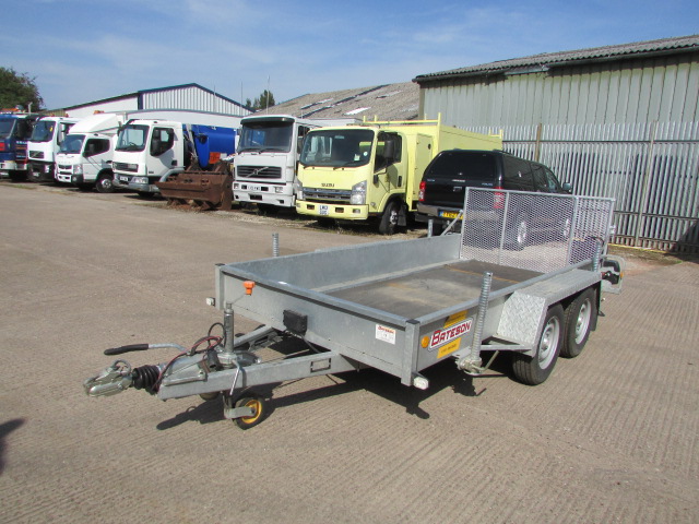 Vehicle Photo 2