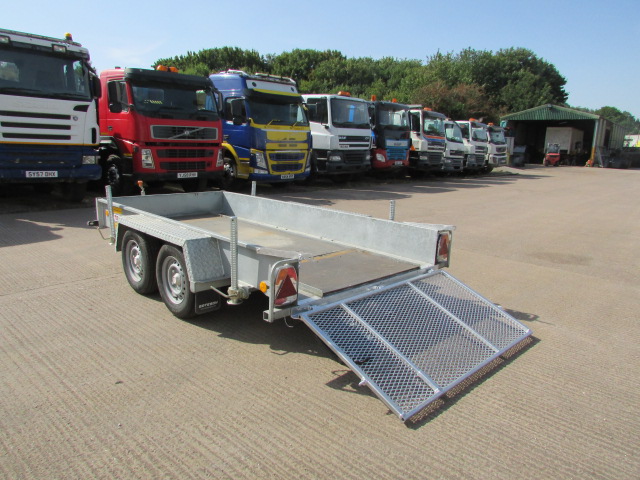 Vehicle Photo 5