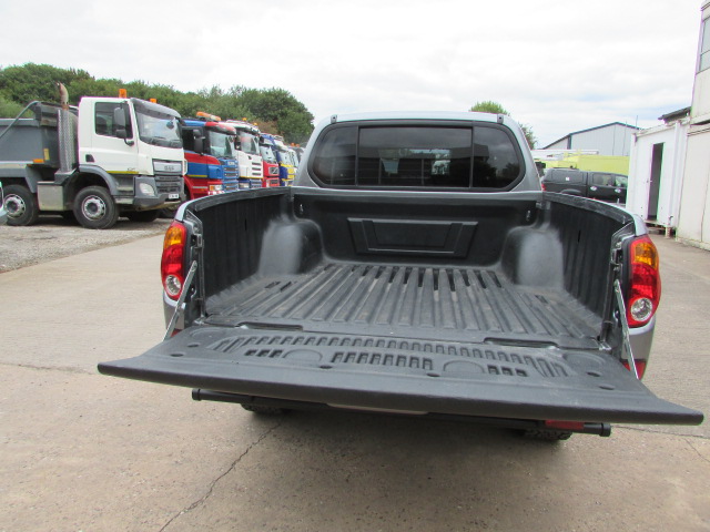 Vehicle Photo 15