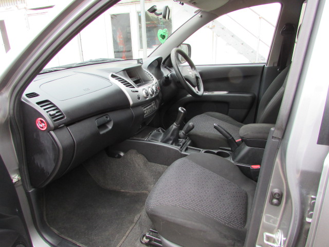 Vehicle Photo 9