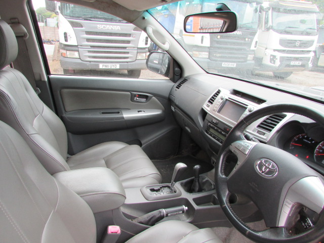 Vehicle Photo 8