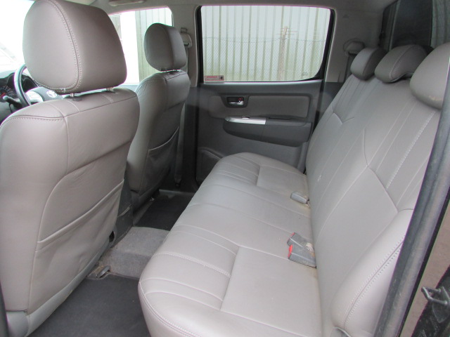 Vehicle Photo 12