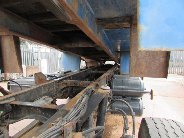 Vehicle Photo 14