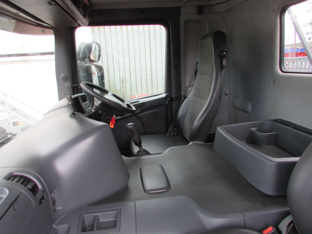 Vehicle Photo 13