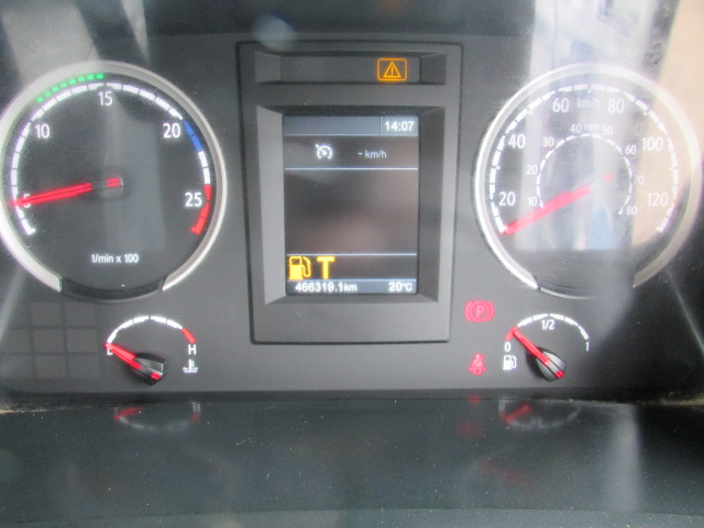 Vehicle Photo 18