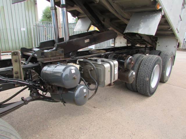 Vehicle Photo 9