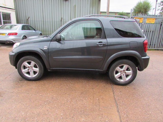Vehicle Photo 5