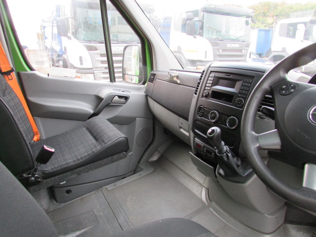 Vehicle Photo 9