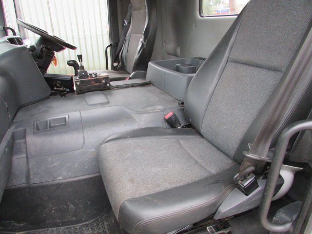 Vehicle Photo 16