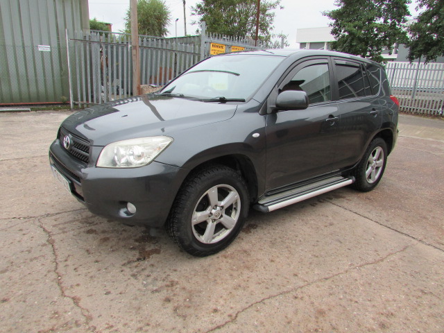 Vehicle Photo 3