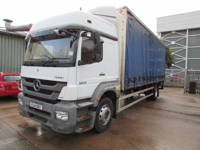 Vehicle Photo 5