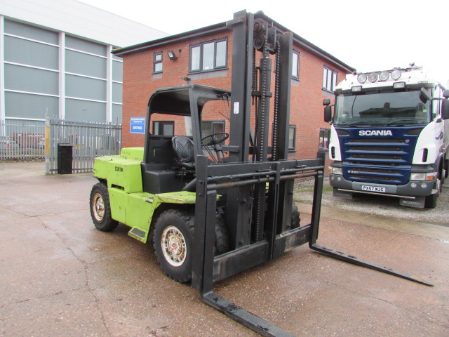 CLARK 6TONNE FORK LIFT TRUCK (Y10157631) - S/N 4155
