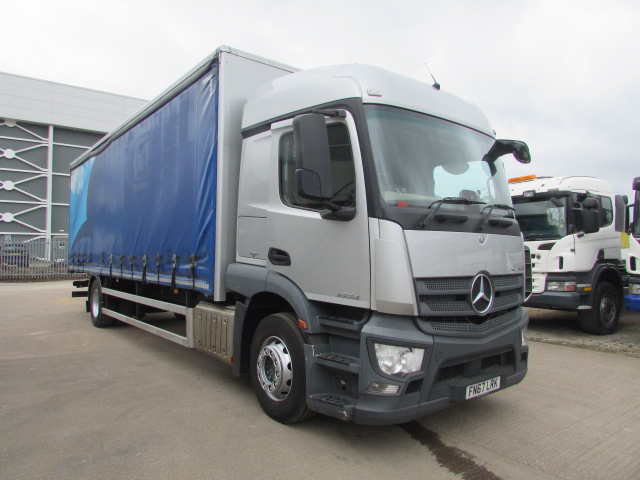 MERCEDES BENZ ACTROS 1824 4X2 CURTAINSIDE (FN67 LRK) S/N:4210