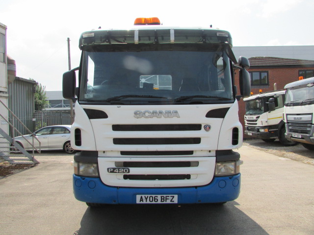 Vehicle Photo 2