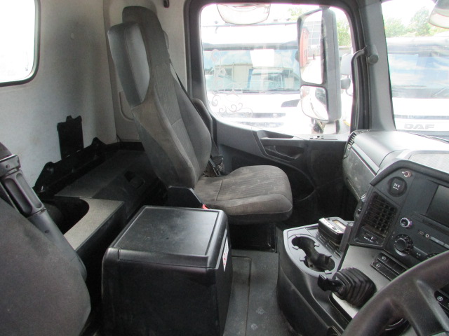 Vehicle Photo 13