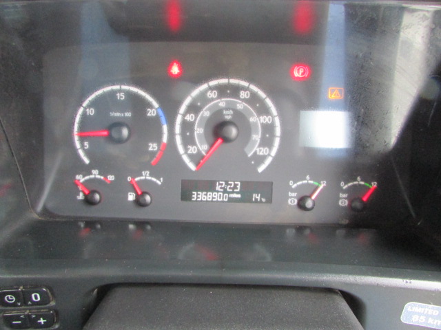 Vehicle Photo 12