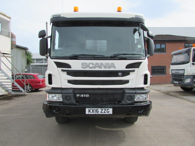 Vehicle Photo 2