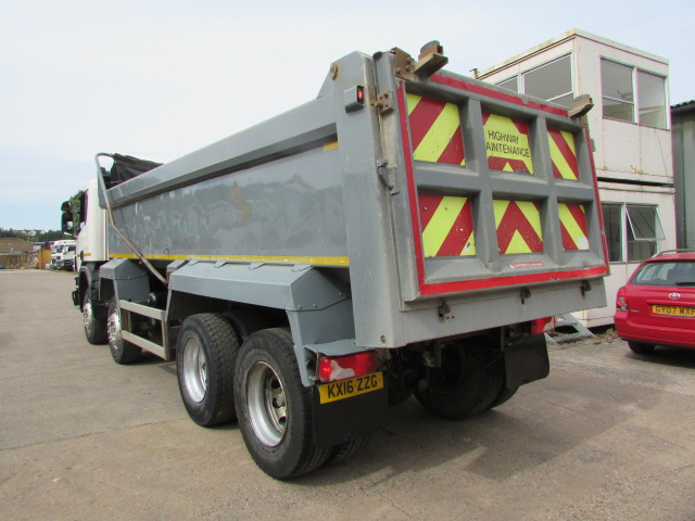Vehicle Photo 12